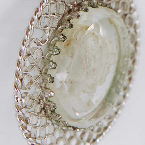 Vintage Whiting & Davis Cameo Clip-On Earrings, Filigree, 1950s Jewelry - Picture 11 of 12